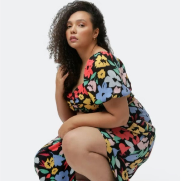 Luvmemore
Cindy Crop Top and Skirt Two Piece Set - 1x or 16W/18W - Floral Print - Picture 2 of 6